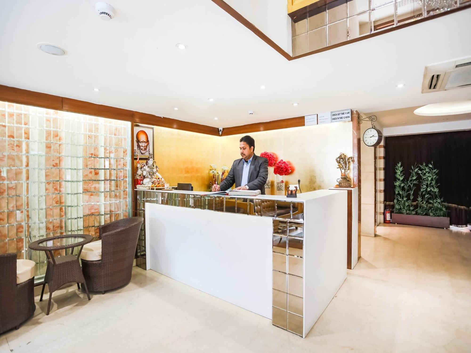 Collection O The Kailash Dev Hotel New Delhi Buitenkant foto